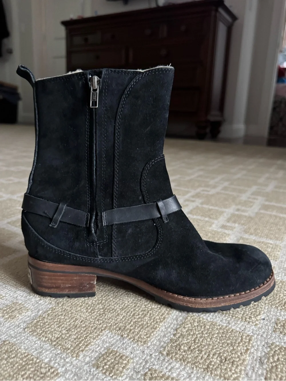 UGG Endell Suede Shearling Moto Biker Harness Boots Black Size 8
